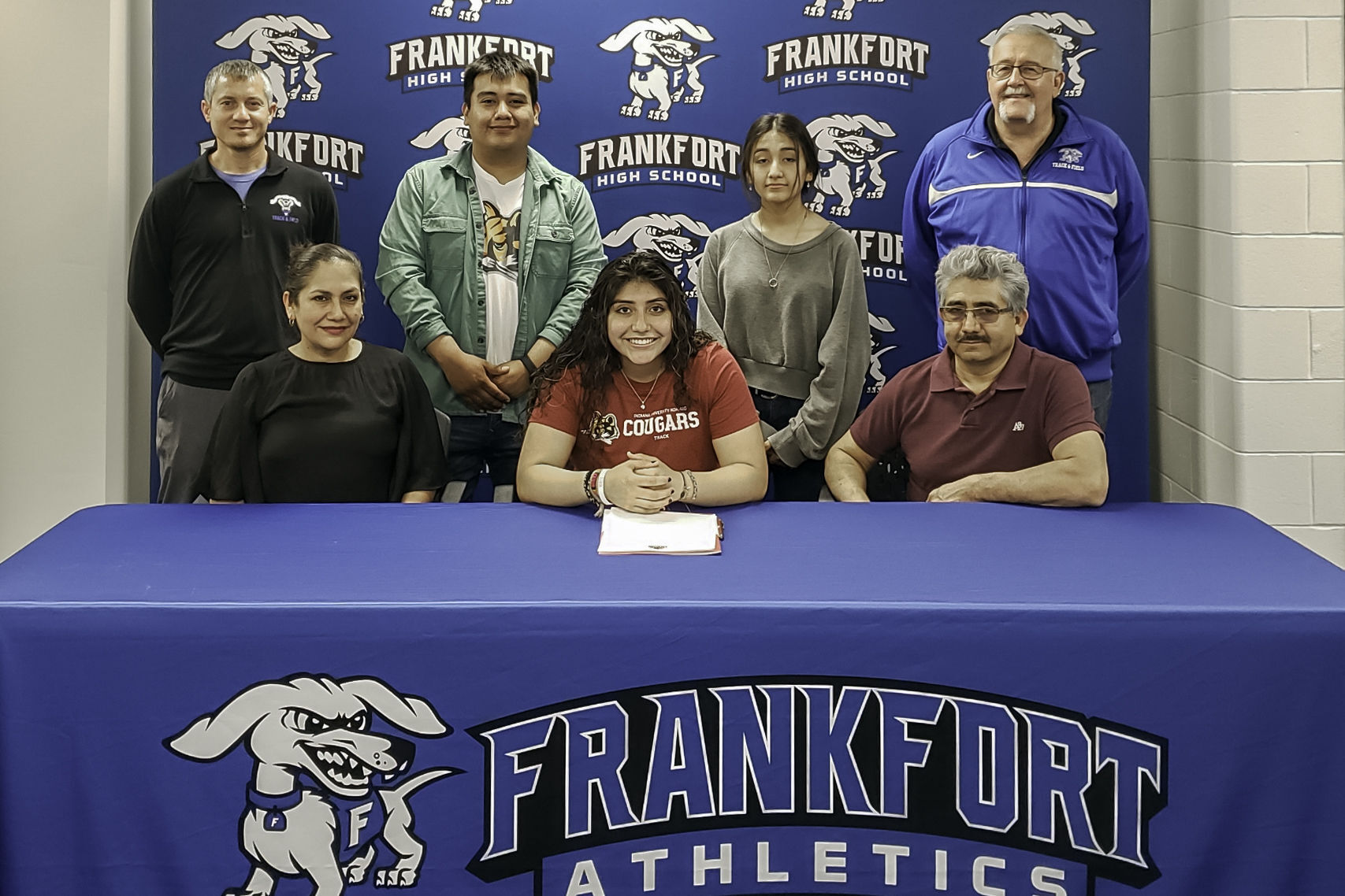 Garcia signs with IUK